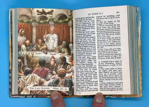 Cambridge Bible New Testament with Pictures Small Mini Excellent Condition - Picture 12 of 14