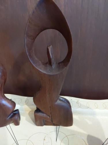 Scultura africana intagliata a mano lotto di 3 statuine famiglia astratte in legno 6 e 8 pollici - Foto 7 di 10