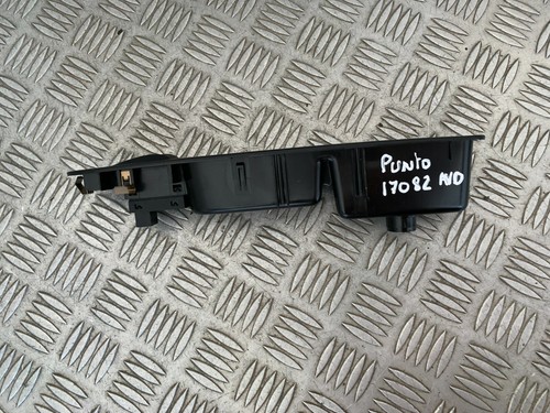 Bouton commande lève vitre Avant Droit - FIAT GRANDE PUNTO III (3) - Imagen 2 de 4