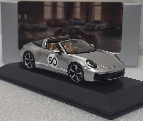 Porsche 911 (992) Targa 4S Heritage Edition #50 Silver 1:43 Spark WAP0209200NM7Z - Picture 3 of 20