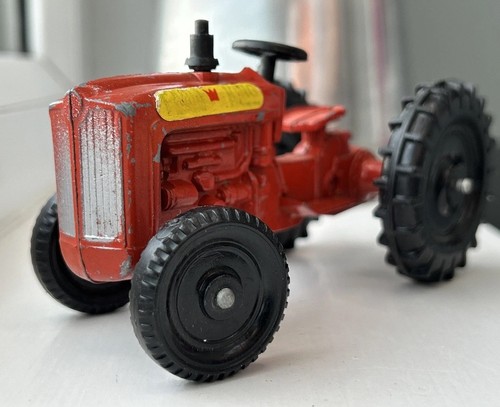 Lone Star 1286 Farm King Tractor (Ford 9N) Red Diecast, Black Plastic Wheels - Picture 3 of 18