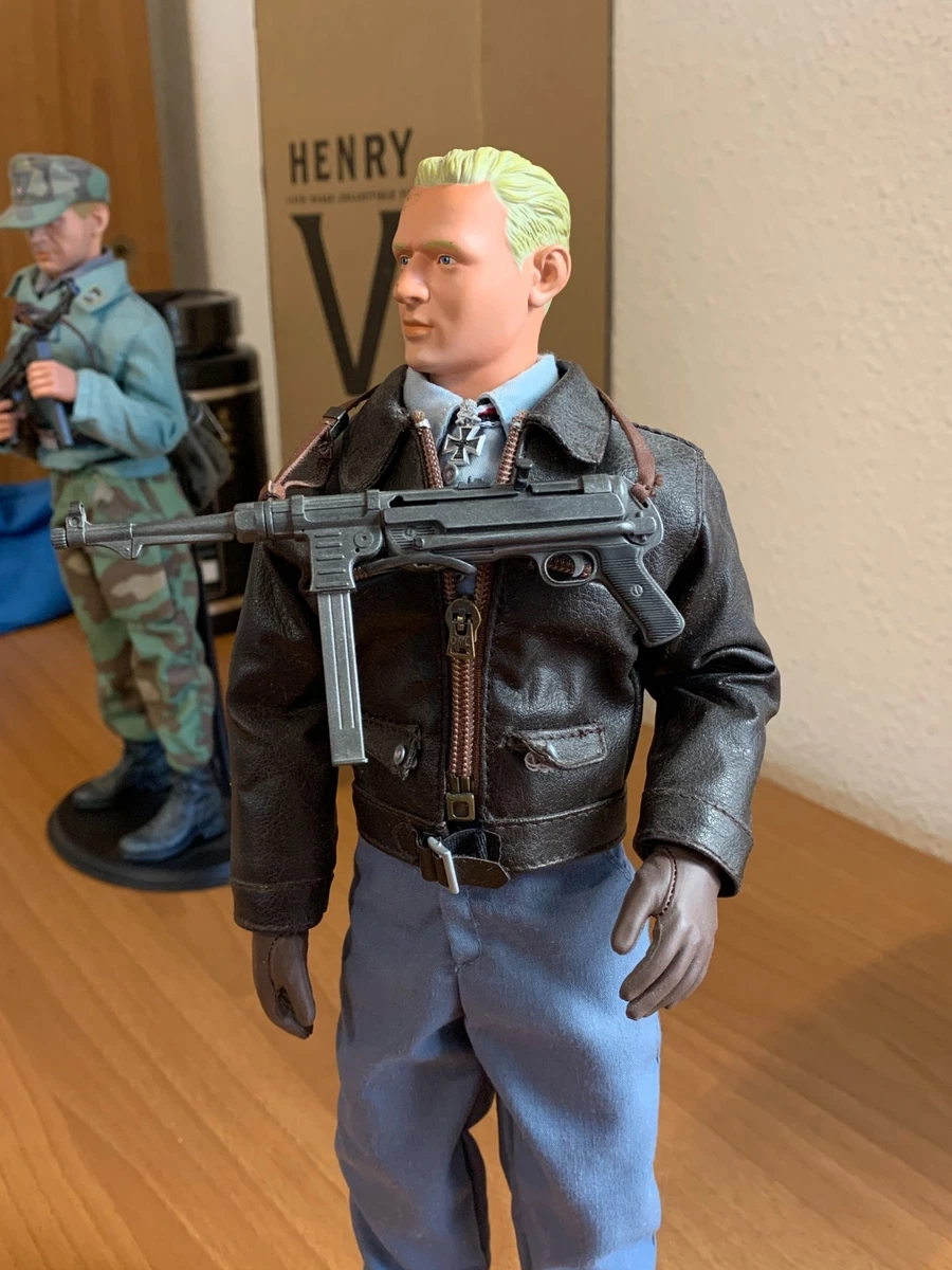 Dragon 1/6 WWII German Soldier Action Figure Black Leather Jacket MP40 DML 12"