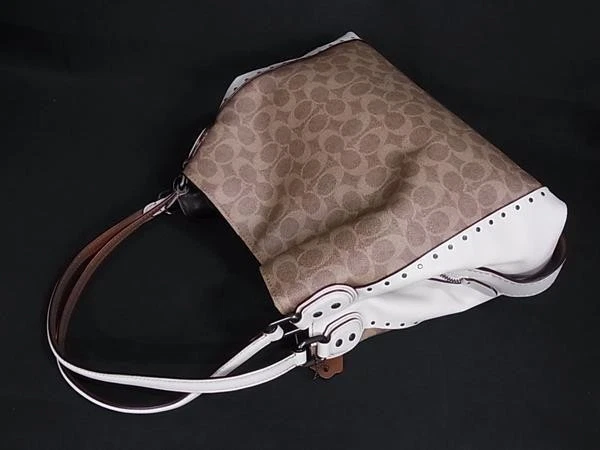 Bolso de Mano COACH Signature Edie 30220, Cuero PVC Marrón y Marfil con Tachuelas Foto 2 de 4