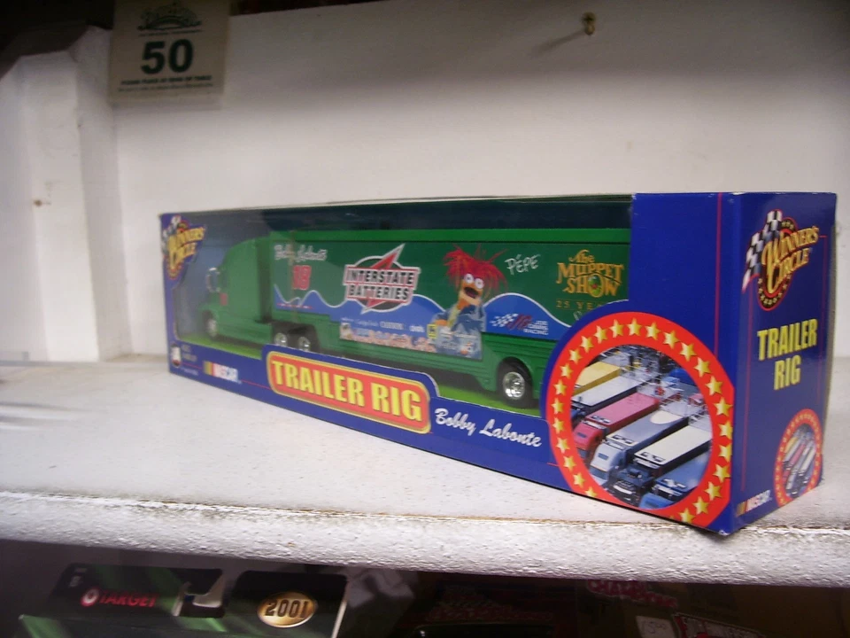 2002 1/64 #18 BOBBY LABONTE MUPPETS 25 YRS NASCAR HAULER WINNERS CIRCLE - Image 4 of 4