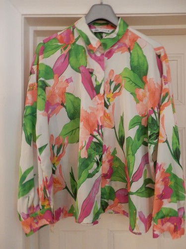 Zara Silky Satin Printed blouse Blouse Size XL