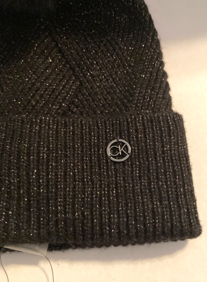 Sombrero pompón negro hilo metálico Calvin Klein para mujer talla O/S Foto 3 de 4