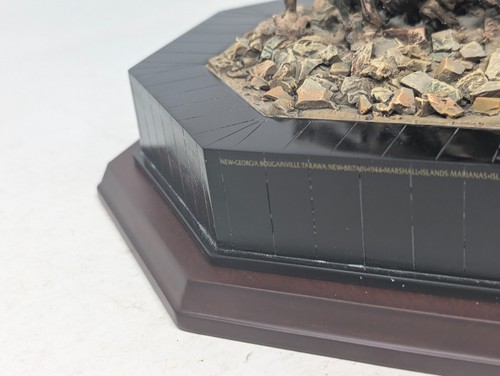 Danbury Mint Marine Corps War Memorial Iwo Jima Statue with Flag (UT) - Bild 9 von 14