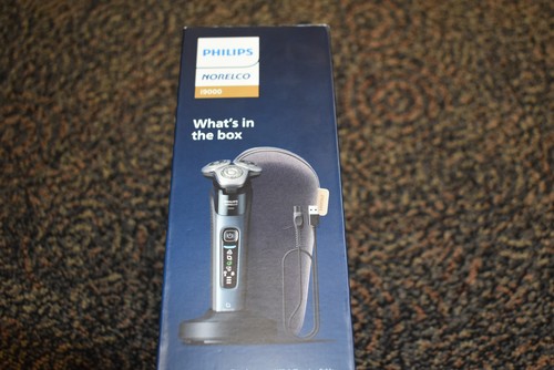 Philips Norelco Shaver i9000, Wet & Dry Electric Shaver, 360 Rotating Precision - Picture 8 of 8