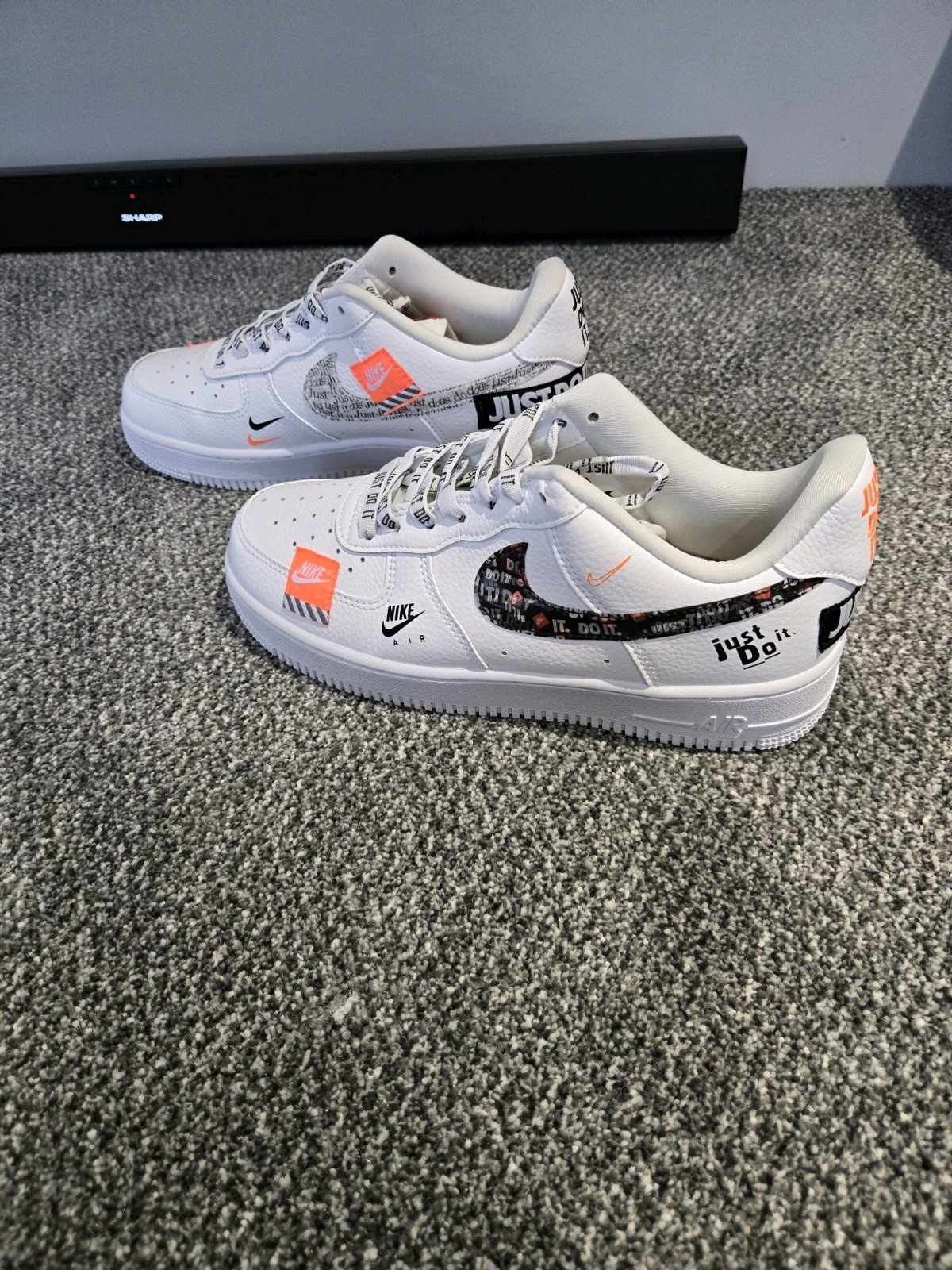 Picture 1 of 17