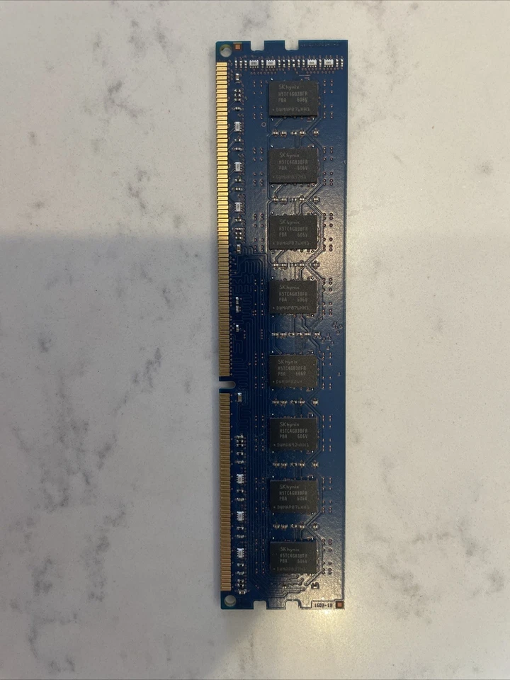 Memoria RAM Hynix 8 GB DIMM ECC PC3-12800U HMT41GU6BFR8A DDR3 Foto 3 de 4