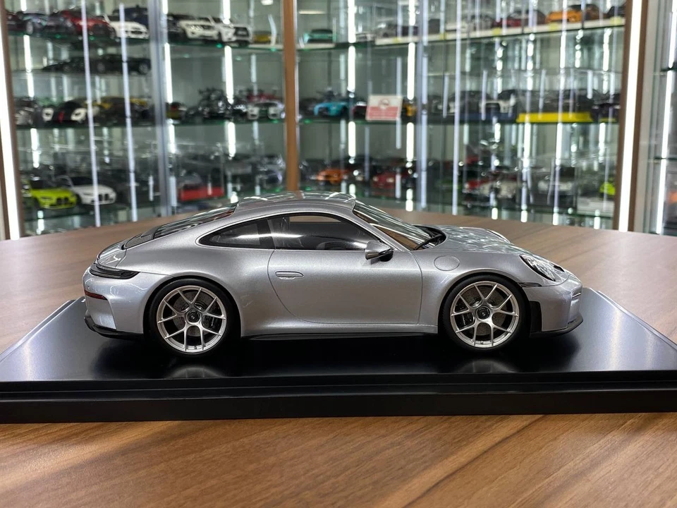 Spark Porsche 911 GT3 Touring 2025 Polarsilver Limited 911 шт. [смола 1/18] - Изображение 3 из 4