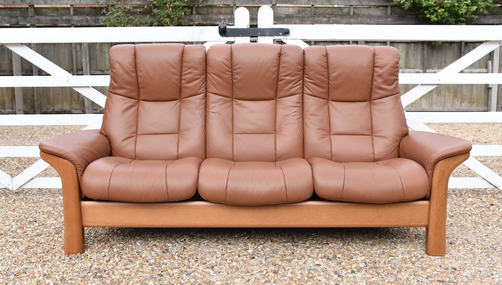 Ekornes Stressless Windsor New Cognac Leather Recliner Sofa