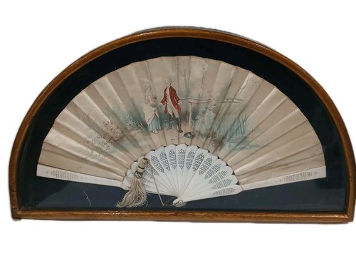 Antiker Seiden Klapp Kolonial Handfächer unter Glasgehäuse 20" x 10" sehr selten - Bild 12 von 20