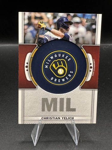 Parche conmemorativo del logotipo del equipo Christian Yelich serie 1 Topps 2023 #TLP-CY - Imagen 1 de 2