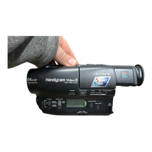 Sony CCD-TR93 8mm Camcorder Black W/charger,, Batterie Bag Parts Only - Picture 2 of 11