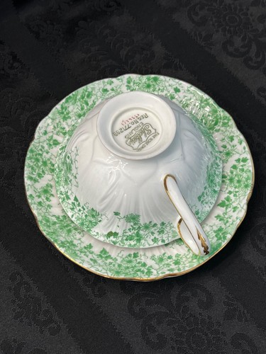 INCREDIBLY RARE SHELLEY GREEN DAISY and DRESDEN on OLEANDER TEA CUP AND SAUCER - Picture 6 of 6