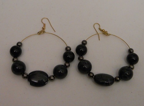Ladies Fashion Earrings Hoops Gold Tone Black Marbled Beads Hooks Unbranded - Picture 7 of 12