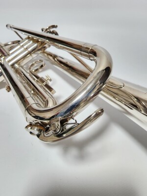 YAMAHA トランペット YTR2320ES シルバー YAMAHA YTR-2320ES Trumpet Silver with HardCase Musical