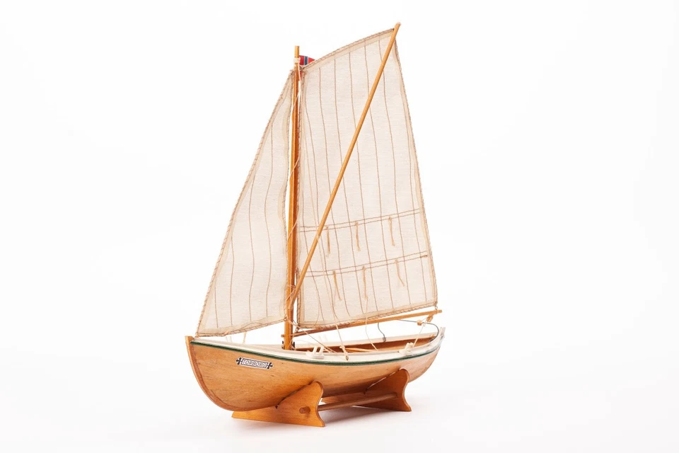 Billing Boats BB910 - TORBORG - scala 1:20 - Kit completo di montaggio - Immagine 3 di 4