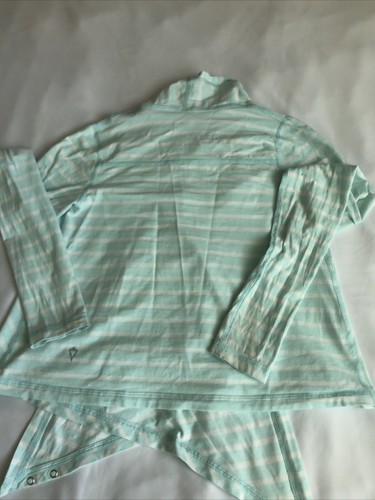 Ivivva by Lululemon Girls Blue Wrap Active Longsleeve top with Thumb Hole SIze 8 - Picture 3 of 6