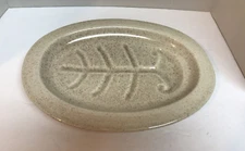 Red Wing Pottery Meat Platter plate W/ Dripping Well Tan Fleck Speckled Glaze