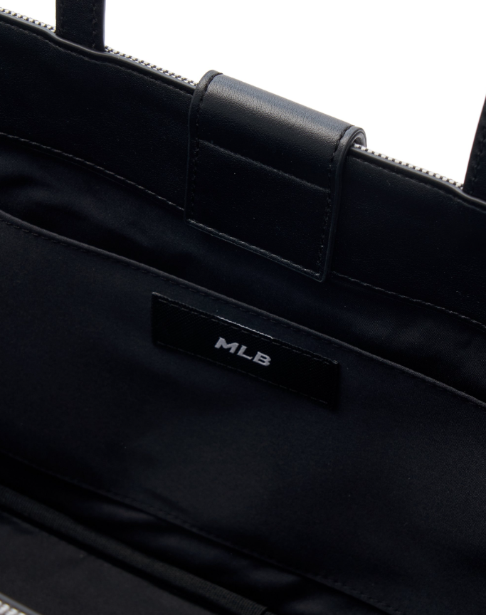 MLB KOREA Varsity Lettering Canvas Shoulder Bag New York MLB KOREA Varsity Lettering Canvas Shoulder Bag New York