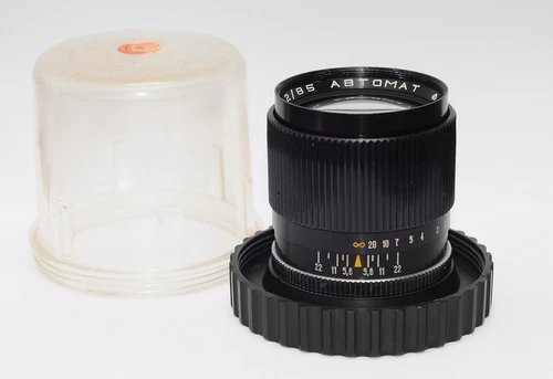 JUPITER-9 85mm f/2 Automat BLACK Soviet USSR Lens Carl Zeiss Sonnar w Case