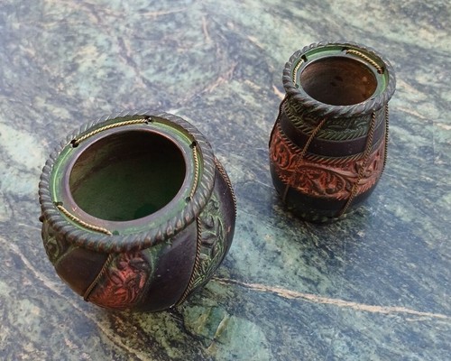 VINTAGE BRONZEGUSS TABLA/DUGI DECKELGEFÄSSE, SCHÖNES NACHLAUFENDES BLATTDETAIL. - Bild 5 von 10