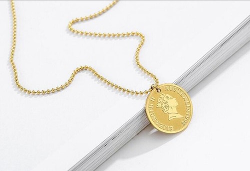 12 mm Titanium Stainless Steel Queen Elizabeth Money Gold Coin Necklace 16-18" - Picture 1 of 7