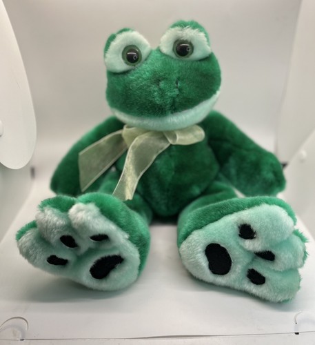 VTG Kellytoy Plush stuffed Animal emerald green Frog 15” soft plastic Eyes