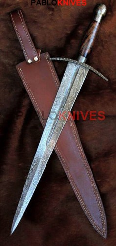 Hand Forged Damascus Steel Hunting 16th Century European Big Dagger Wood Handle - Picture 1 of 2