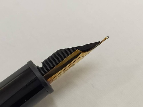 Pluma estilográfica Montblanc Meisterstuck No.146 14c 585 negra usada Japón - Imagen 6 de 10
