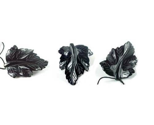 60mm Black Onyx Agate Hand made Carved Leaf Autumn leave Pendant Bead - Picture 4 of 4