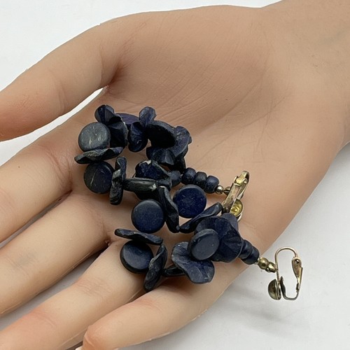 Vintage Coconut Wood Jewelry Set Navy Blue Necklace & Clip On Earrings Kitsch - Picture 7 of 8