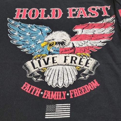 Camisa Hold Fast Talla Mediana Bandera Americana Águila Calva "Live Free" Camiseta Gráfica Usada en Excelente Condición - Imagen 4 de 6