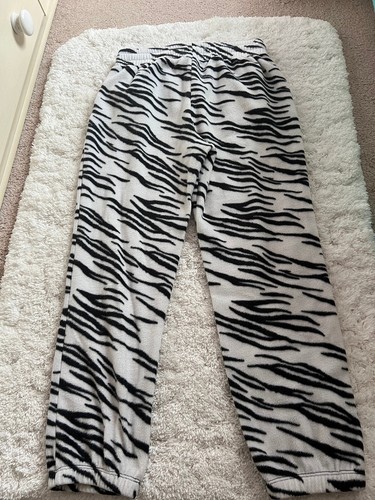 Splendid Girls' Cozy Zebra Sweatshirt & Jogger Pants size 10 - Picture 6 of 7