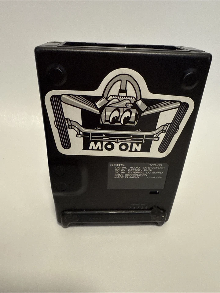 SONY DAT Digital Audio Tape-Corder Walkman TCD-D3 w/ CASE - UNTESTED AS IS - Image 4 of 4