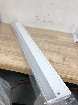 American Lighting ALC2-32-WH 32'' LED Undercabinet Light, 3000K Bright White