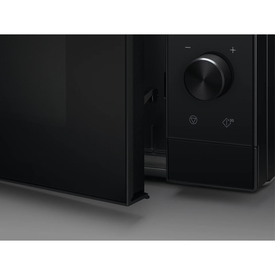 AEG Mikrowelle mit Grillfunktion 900 Watt 25L Freistehend MFB252DB Schwarz - Bild 4 von 4