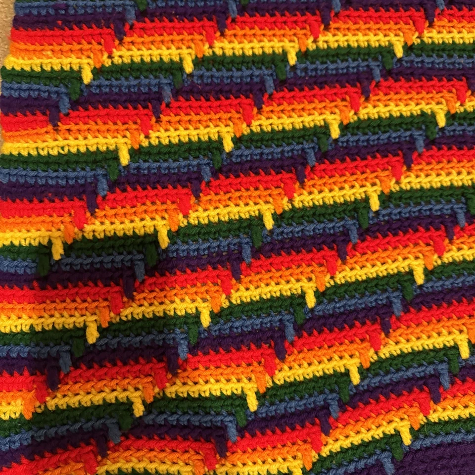 Manta afgana de colección para regazo rayas arco iris hecha por abuela acrílico ganchillo Foto 2 de 4