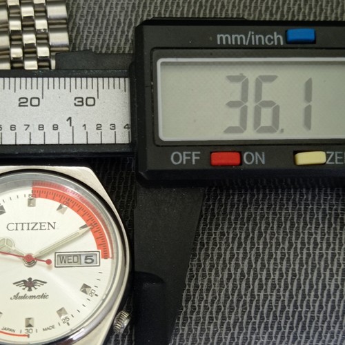 VINTAGE CITIZEN AUTOMATIC 8200 JAPAN MENS SILVER COLOR DIAL WATCH a2072-S - Picture 7 of 10