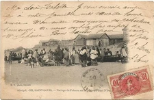 Sénégal,St Louis.Partage du poisson sur la plage de Guet N Dar.Postée en 1907.