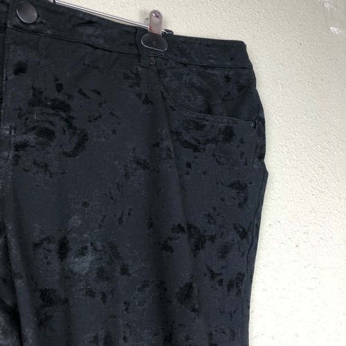 Torrid Black Crushed Velvet Floral Cropped Pants Womens 26W Fall Academia - Picture 4 of 8