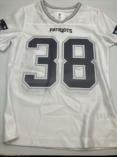 Camiseta blanca para niña Rhamondre Stevenson #38 New England Patriots NFL MEDIANA NUEVA CON ETIQUETAS - Imagen 4 de 7