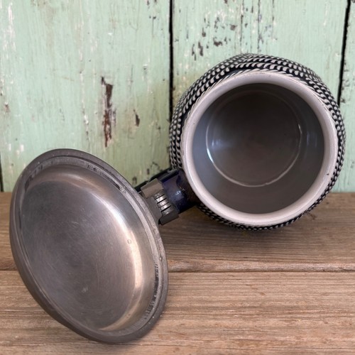 DEUTSCHER REINHOLD MERKELBACH GRENZHAUSEN KLAPPDECKEL STEINGUT BIERKRUG KRUG #3572 - Bild 6 von 9