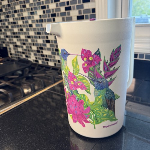 Tupperware Beautiful Purple Jumbo Pitcher 1 Gallon in a Lucky Hummingbird Theme - Picture 2 of 7