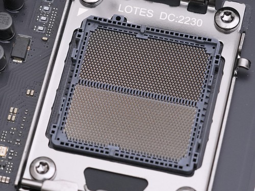 ASUS ROG Crosshair X670E Gene mATX Gaming Motherboard - Picture 14 of 24