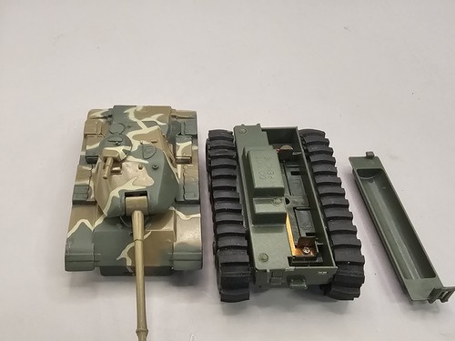 Vintage Schaper Stomper 4x4 Military Light Camo Tank - NOT WORKING AS IS - Picture 7 of 8