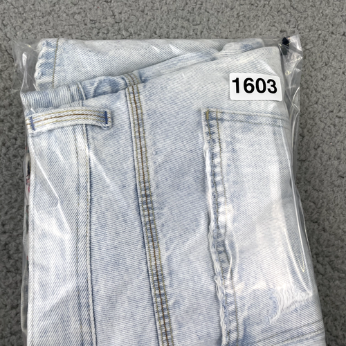 Marfinno BRAZIL Denim Mom Shorts Floral Pockets Distressed Womens Size 46 W34 - Picture 16 of 16