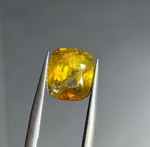 Yellowish Honey Sphene 3.05 Ct. Oval 9 x 8.5 Mm. Natural Gemstone Unheated - Picture 7 of 15
